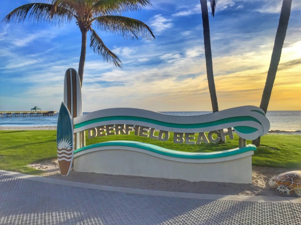 deerfield beach florida monument sign